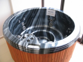 Masažni bazen GENEVA - Coast Spas