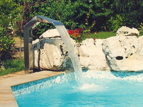 Vgrajen vodni slap ROYAL DOLPHIN 