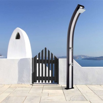 solarni tuš spring ob bazenu